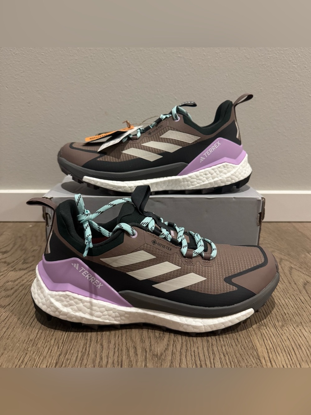 Adidas Terrex Free Hiker 2.0 Low Gore-Tex Trace Brown Beige Carbon